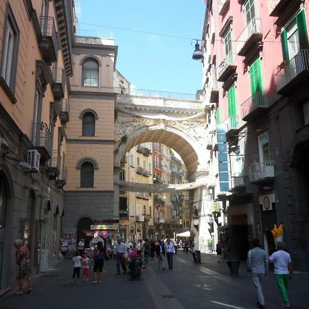 Incanto A Chiaia Napoli Esterno foto