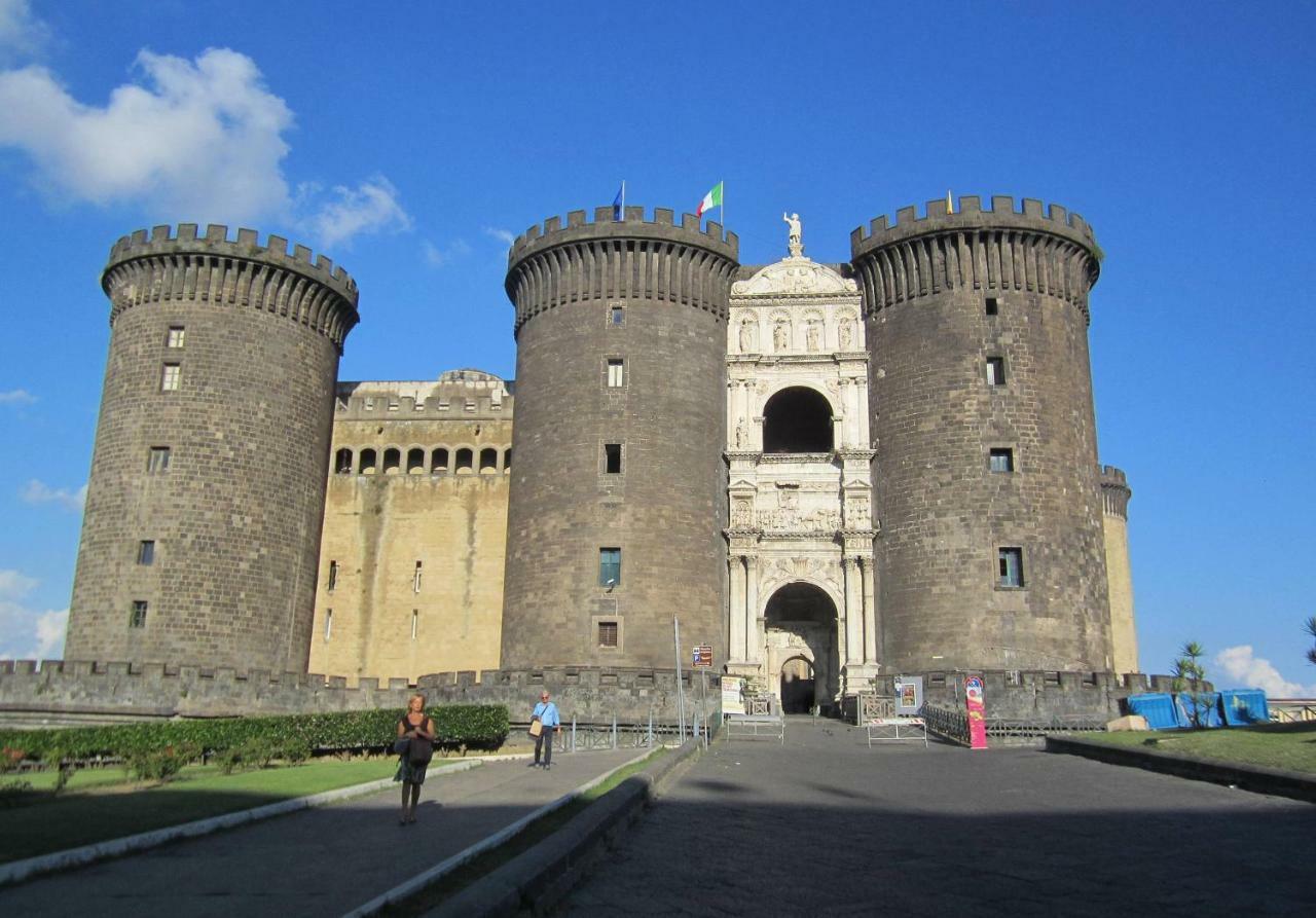 Incanto A Chiaia Napoli Esterno foto